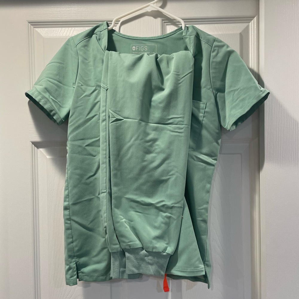 Jade Figs Scrubs Set